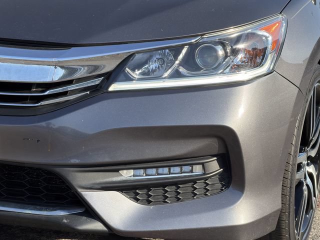 Used 2016 Honda Accord Sport image 8