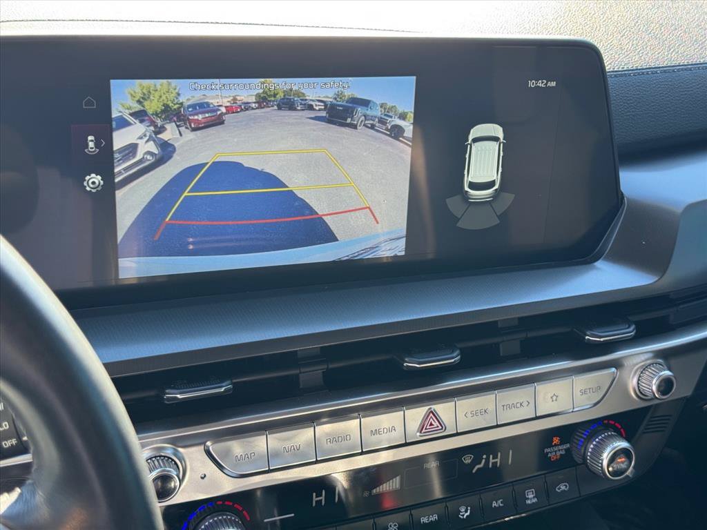 Certified 2024 Kia Telluride LX FWD image 23
