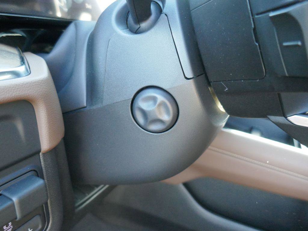 New 2026 Chevrolet Suburban High Country image 18