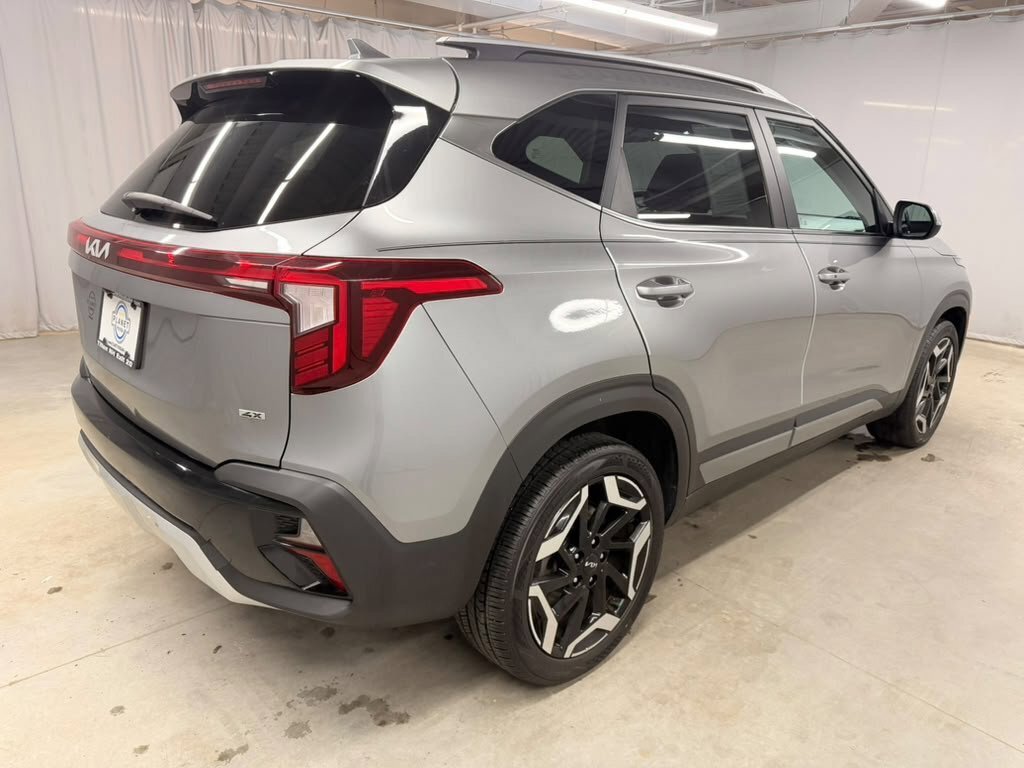 Used 2024 Kia Seltos SX AWD/4WD image 14