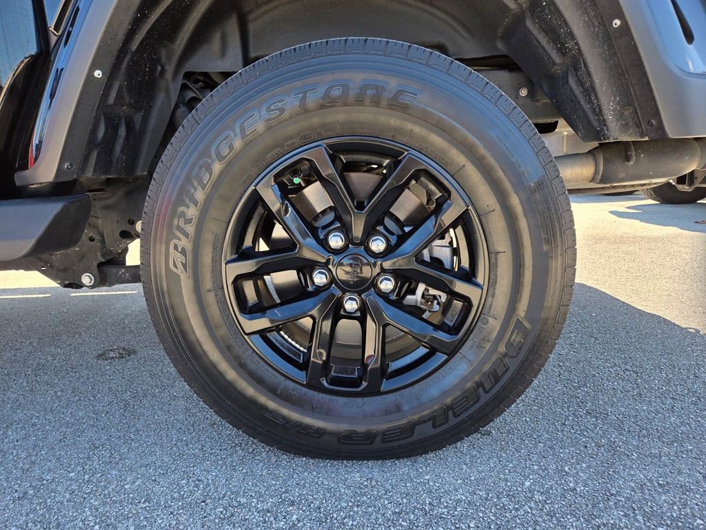 Used 2022 Jeep Gladiator Sport image 15