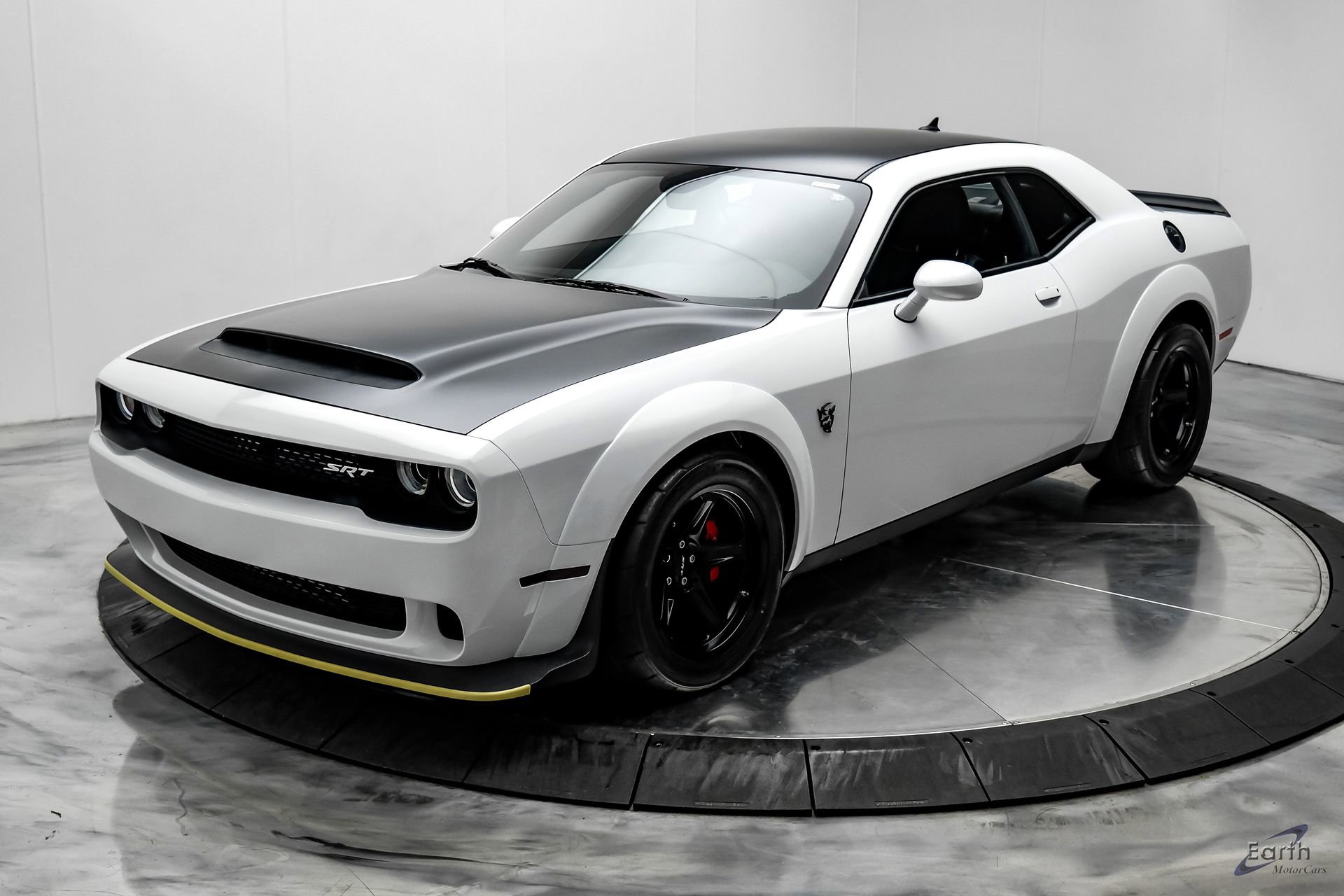 Used 2018 Dodge Challenger SRT Demon RWD image 6