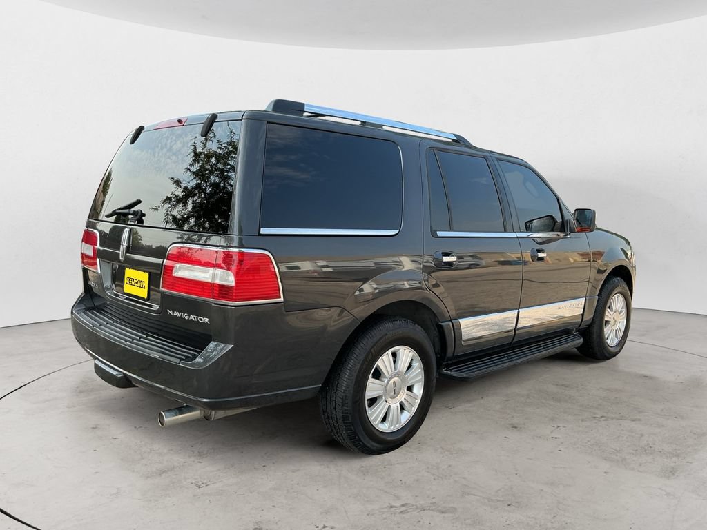 Used 2007 Lincoln Navigator 4WD image 5