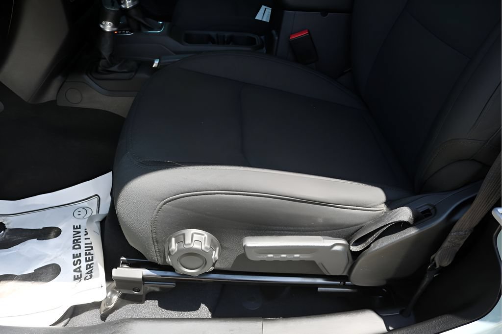 Used 2023 Jeep Wrangler Sport AWD/4WD image 12