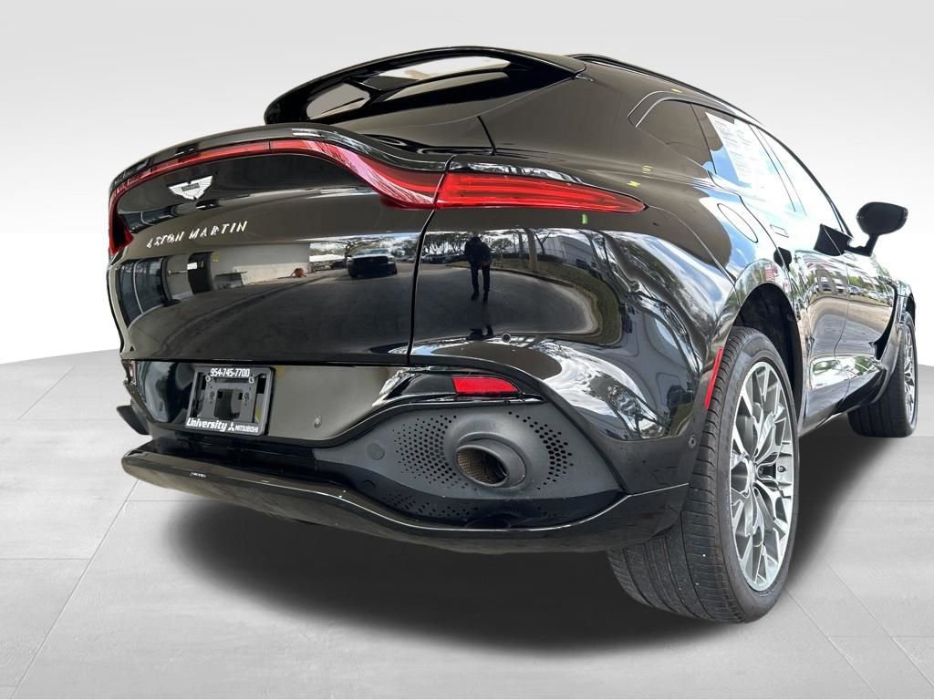 Used 2023 Aston Martin DBX image 19