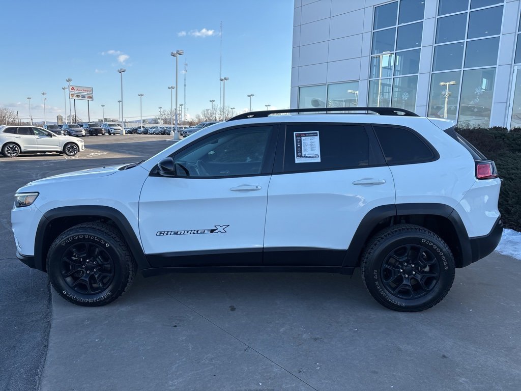Used 2022 Jeep Cherokee Latitude w/ Sun & Sound Group image 9