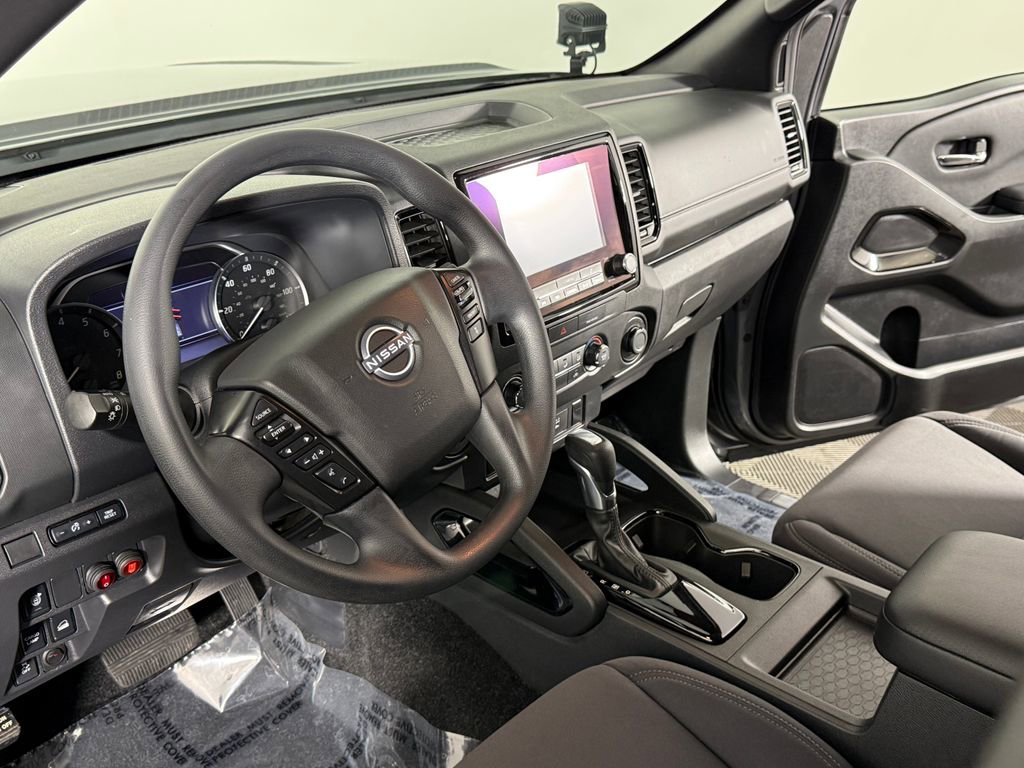 Used 2023 Nissan Frontier SV w/ Midnight Edition Package image 13