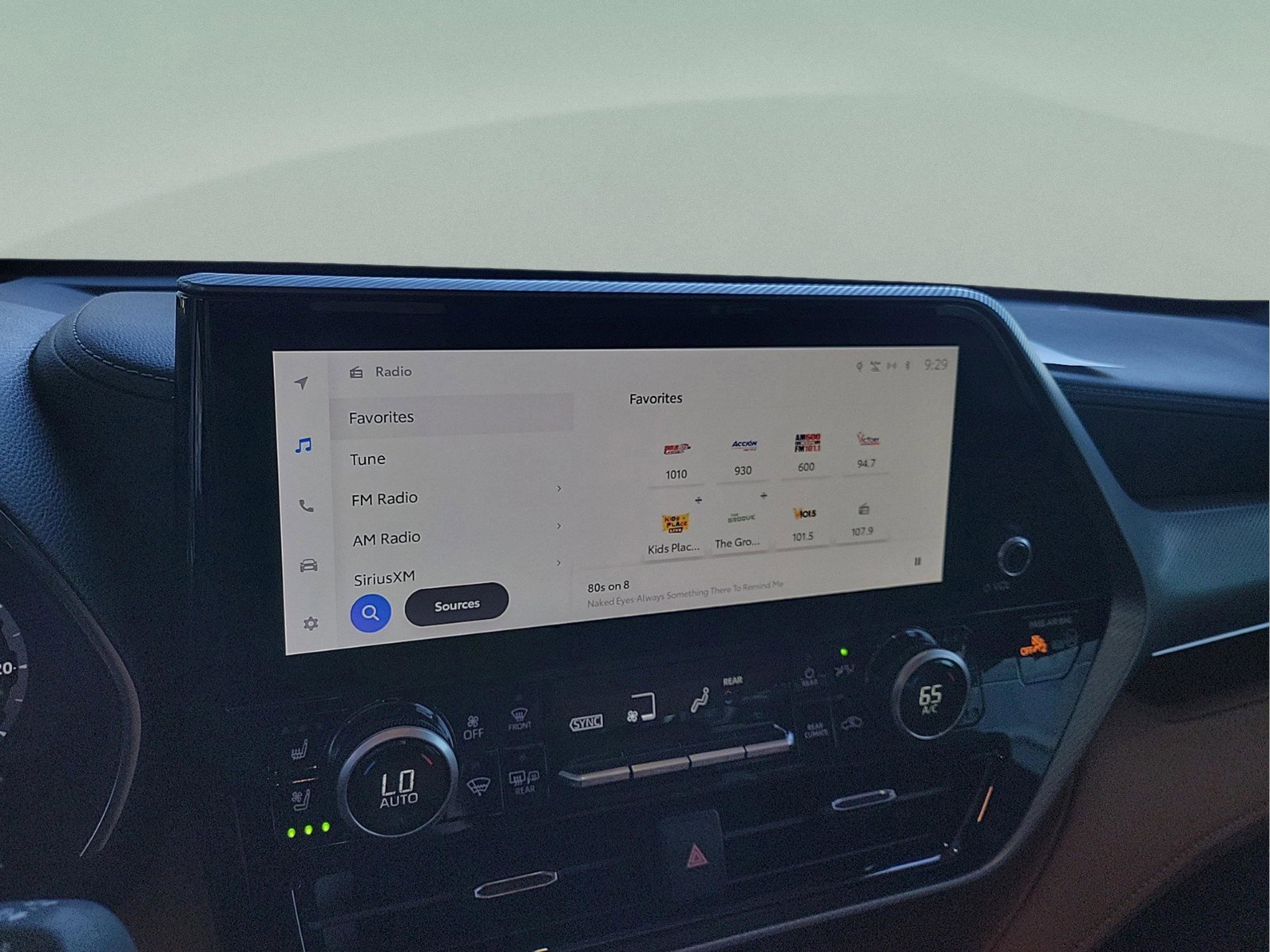 Used 2024 Toyota Highlander Platinum image 18