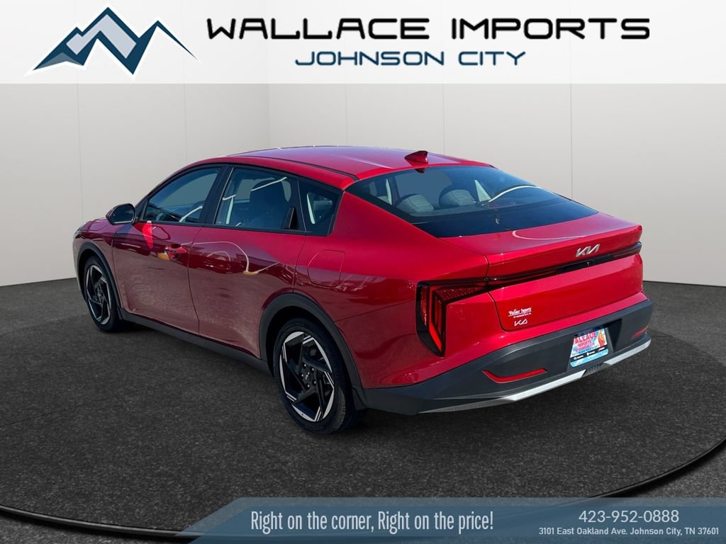 Used 2025 Kia K4 EX image 3