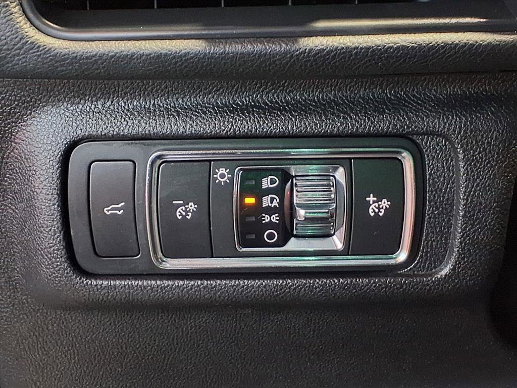 Used 2022 Lincoln Corsair Reserve w/ Sport Package image 19