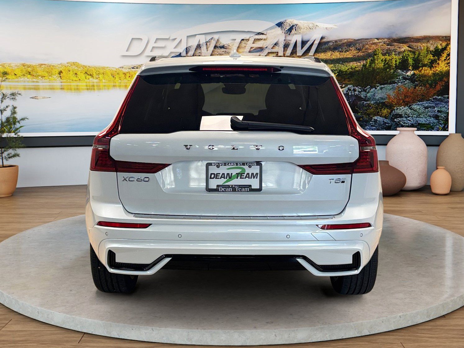 New 2026 Volvo XC60 T8 Plus w/ Protection Package Premier AWD/4WD image 9