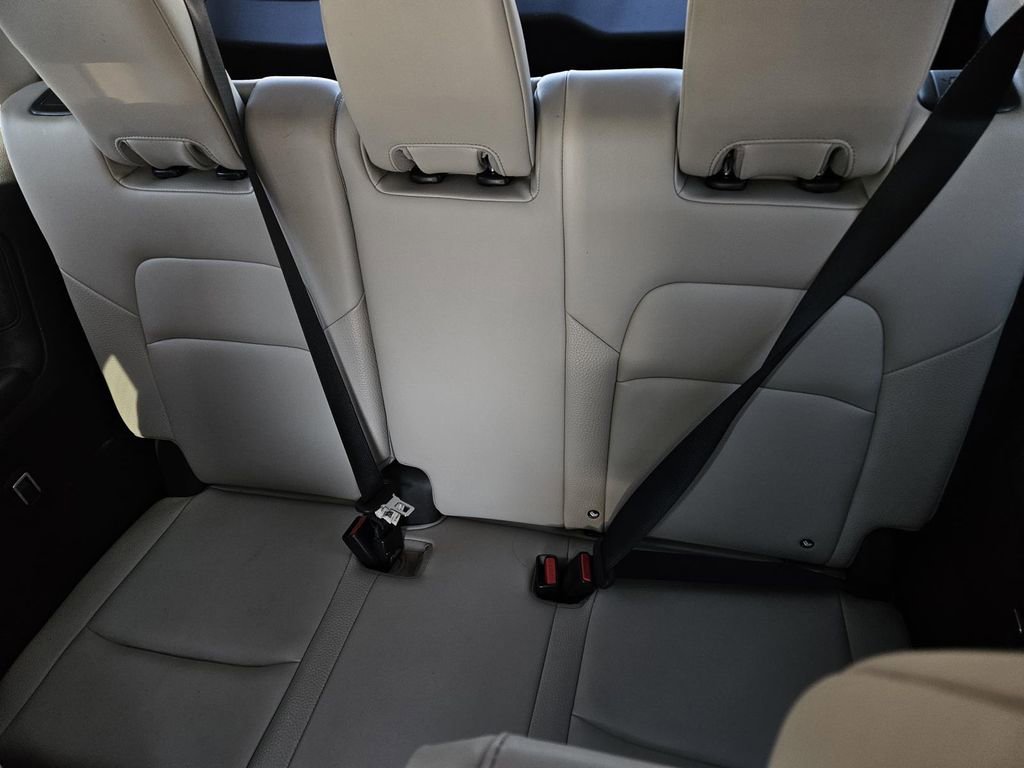 Certified 2022 Nissan Pathfinder SL w/ SL Premium Package image 15