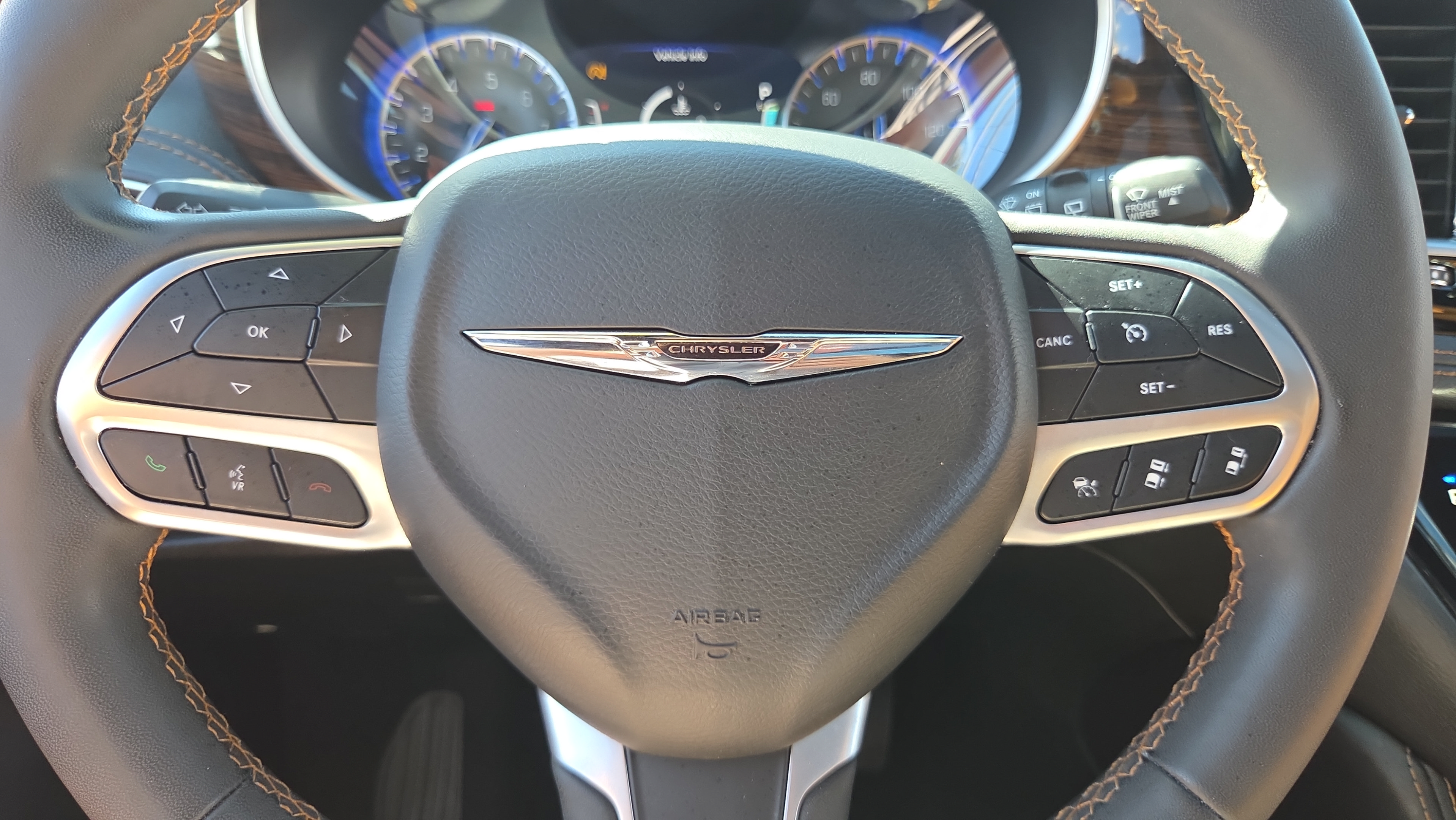 Used 2022 Chrysler Pacifica Pinnacle FWD image 38