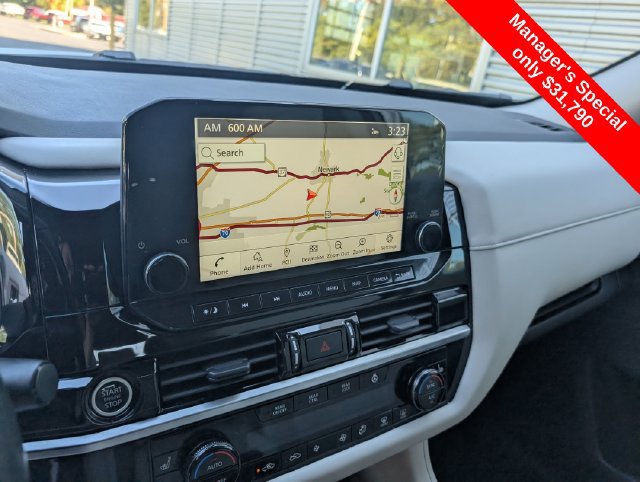 Used 2024 Nissan Pathfinder SL AWD/4WD image 20