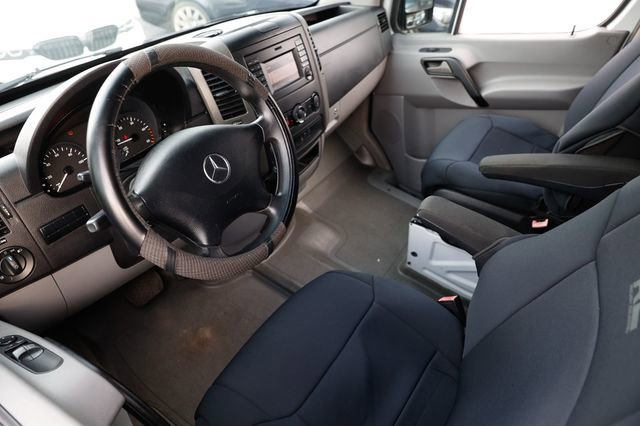 Used 2016 Mercedes-Benz Sprinter 2500 image 4