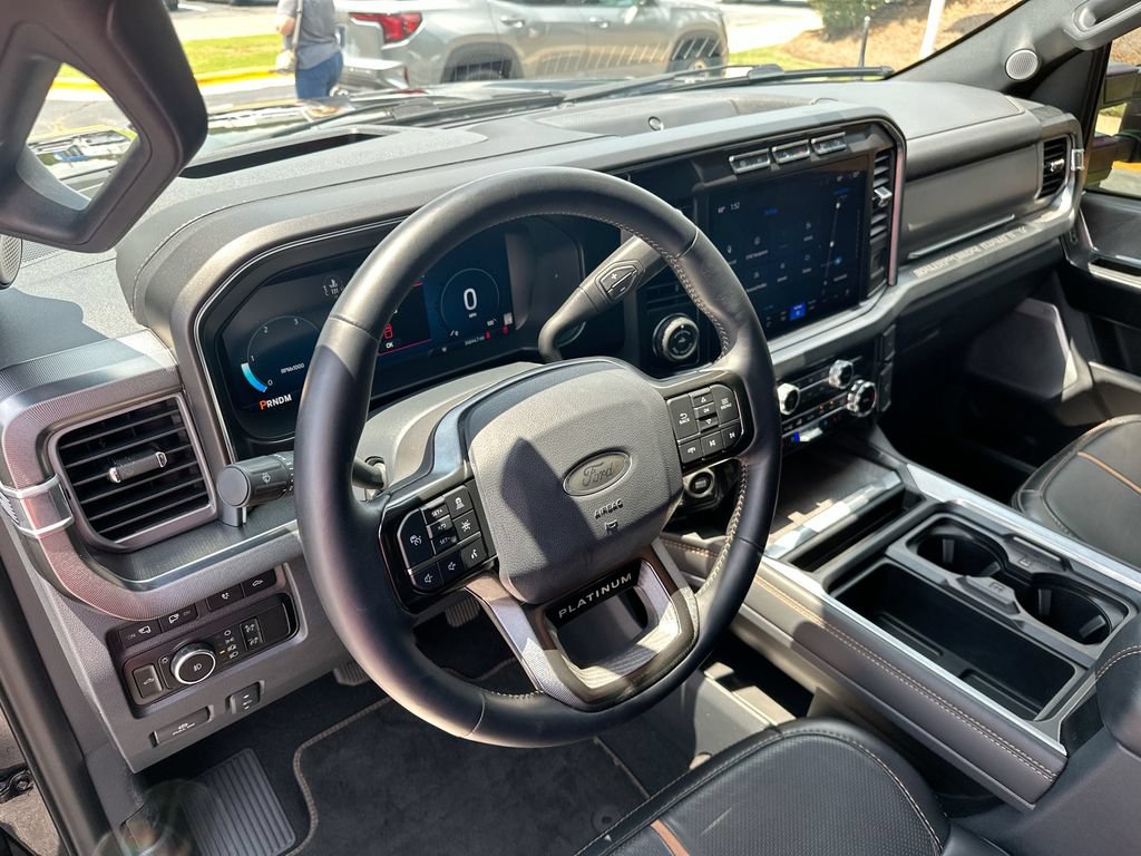 Used 2024 Ford F250 Platinum AWD/4WD image 10