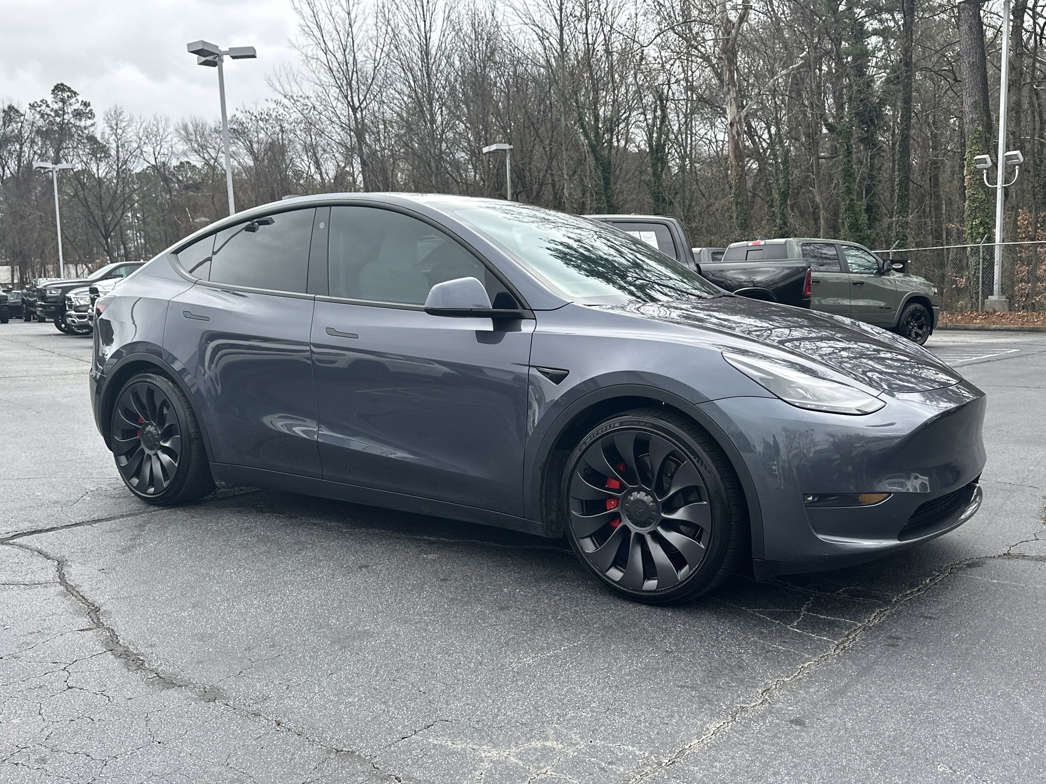 Used 2023 Tesla Model Y Performance image 2