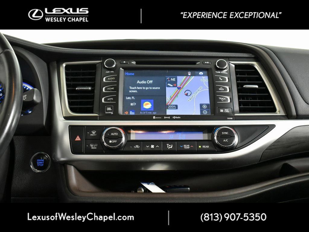 Used 2017 Toyota Highlander Limited image 30