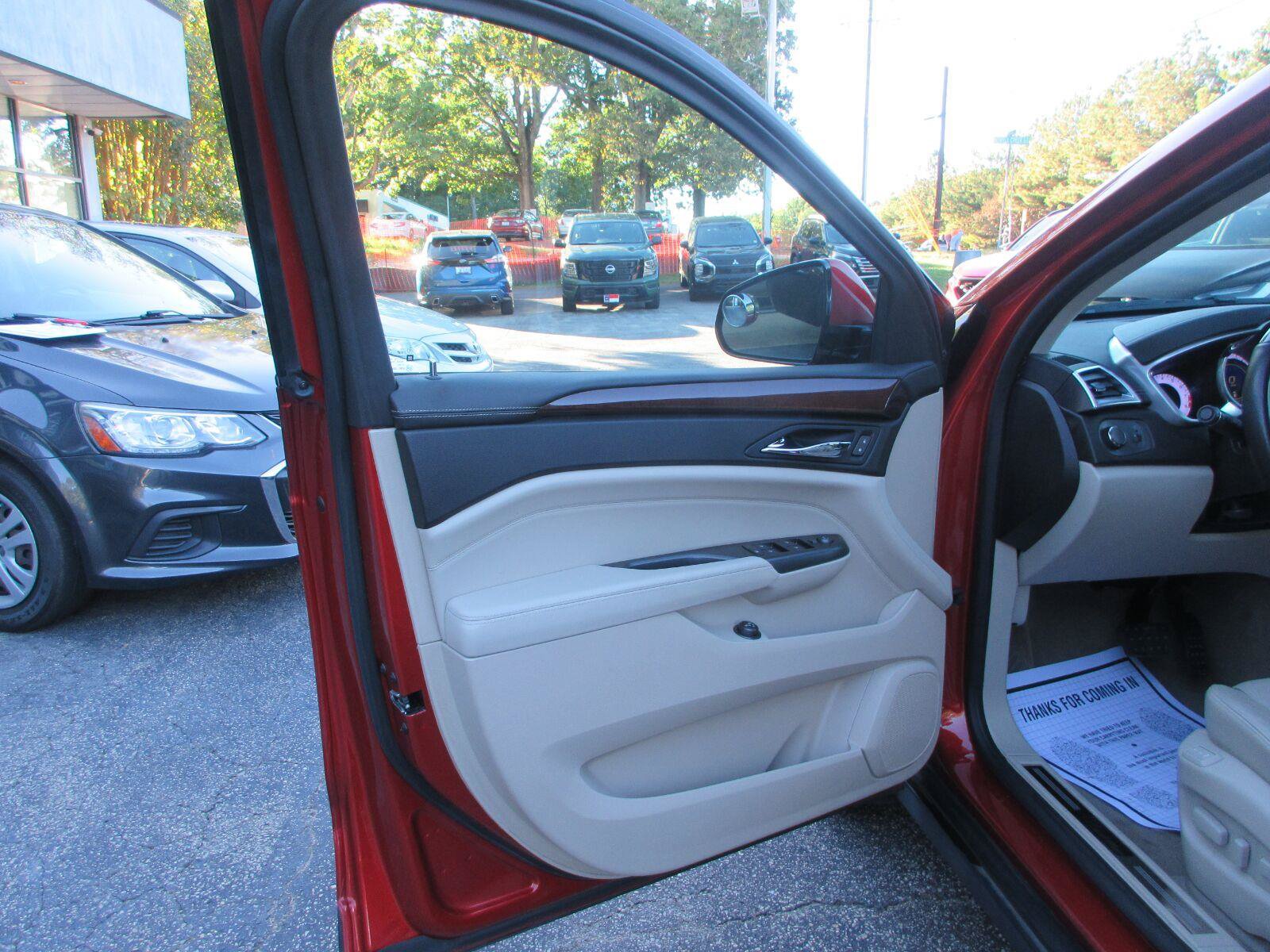 Used 2012 Cadillac SRX Luxury FWD image 9