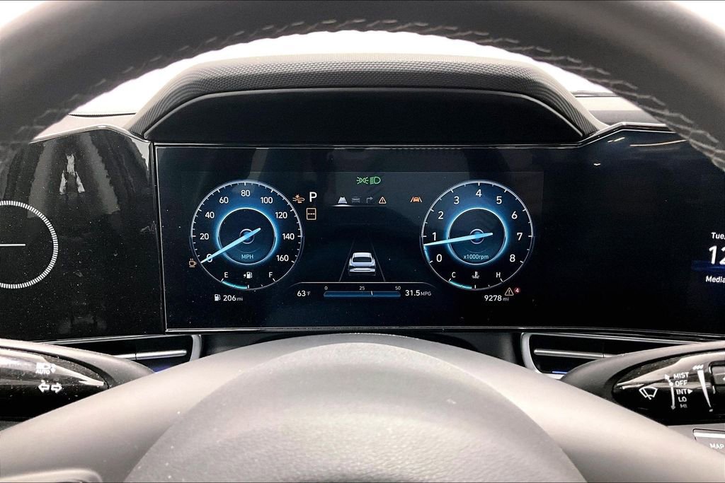 Certified 2025 Hyundai Elantra SEL image 26