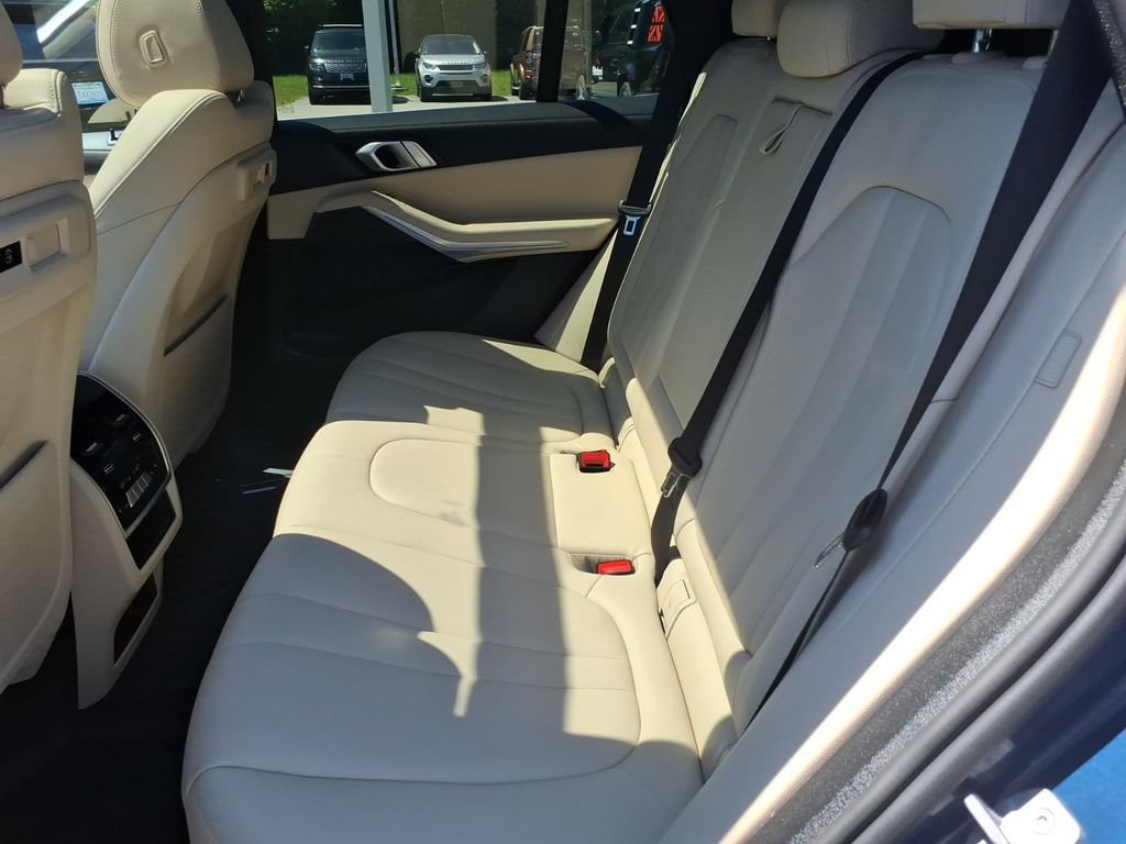 Used 2022 BMW X5 xDrive40i w/ Climate Comfort Package AWD/4WD image 15