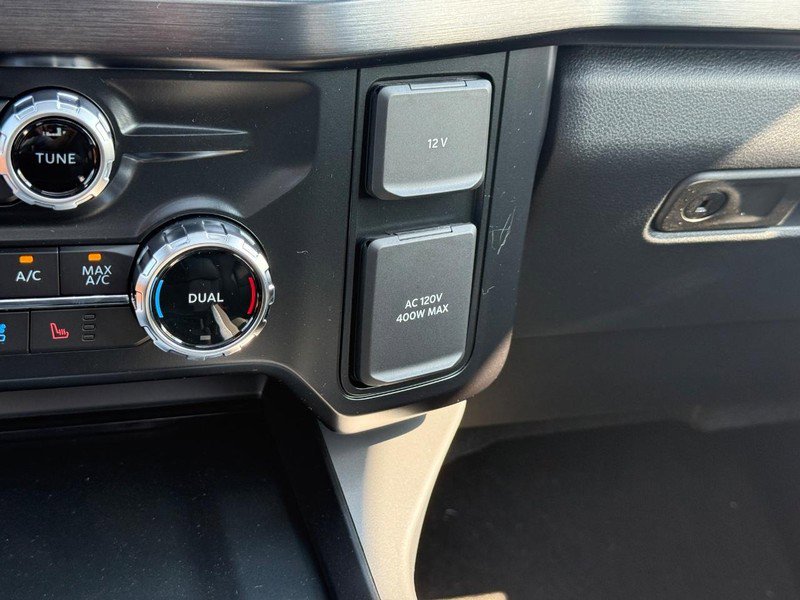 New 2025 Ford F250 Lariat w/ Lariat Ultimate Package image 18