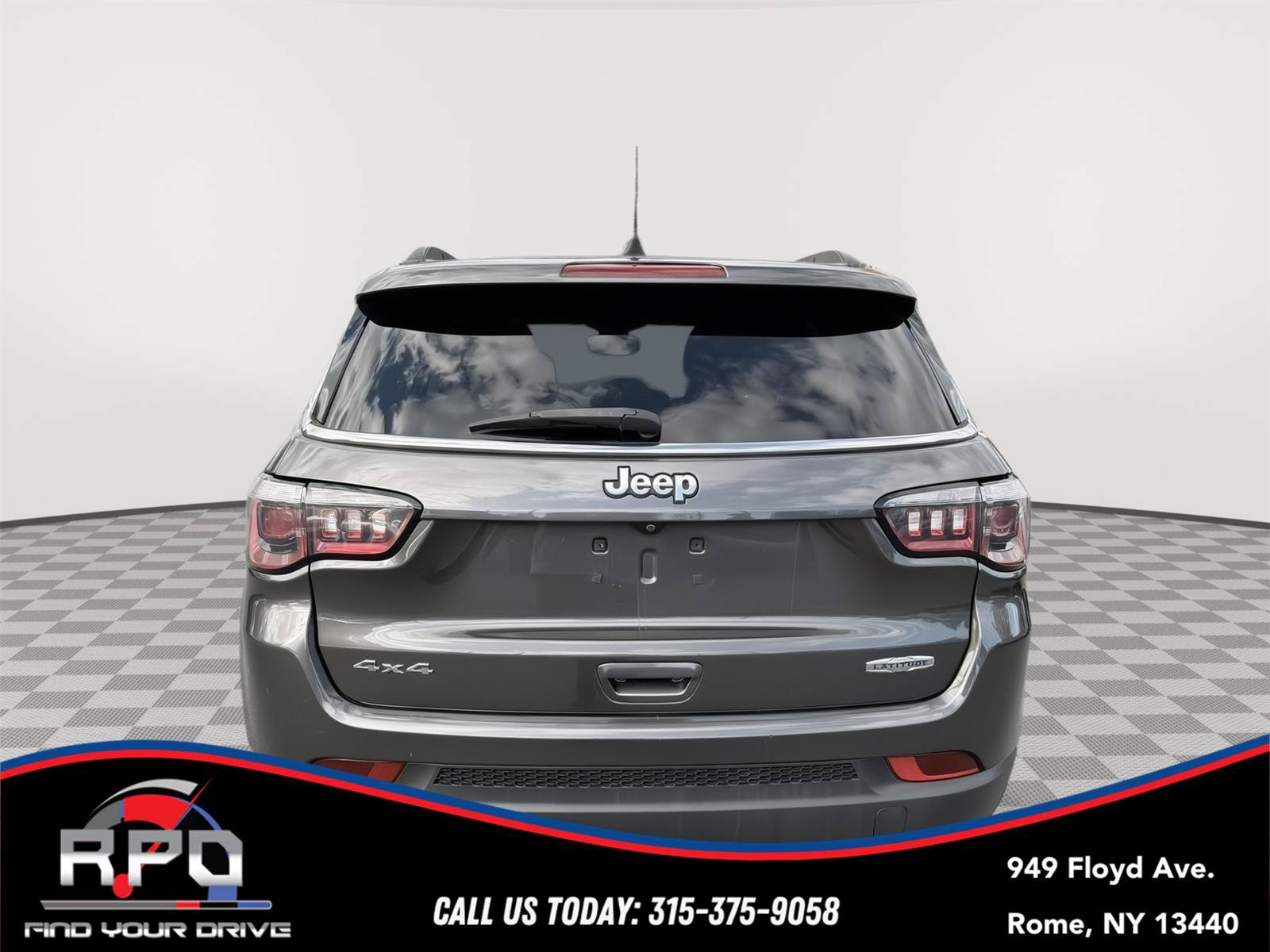 Used 2018 Jeep Compass Latitude AWD/4WD image 4