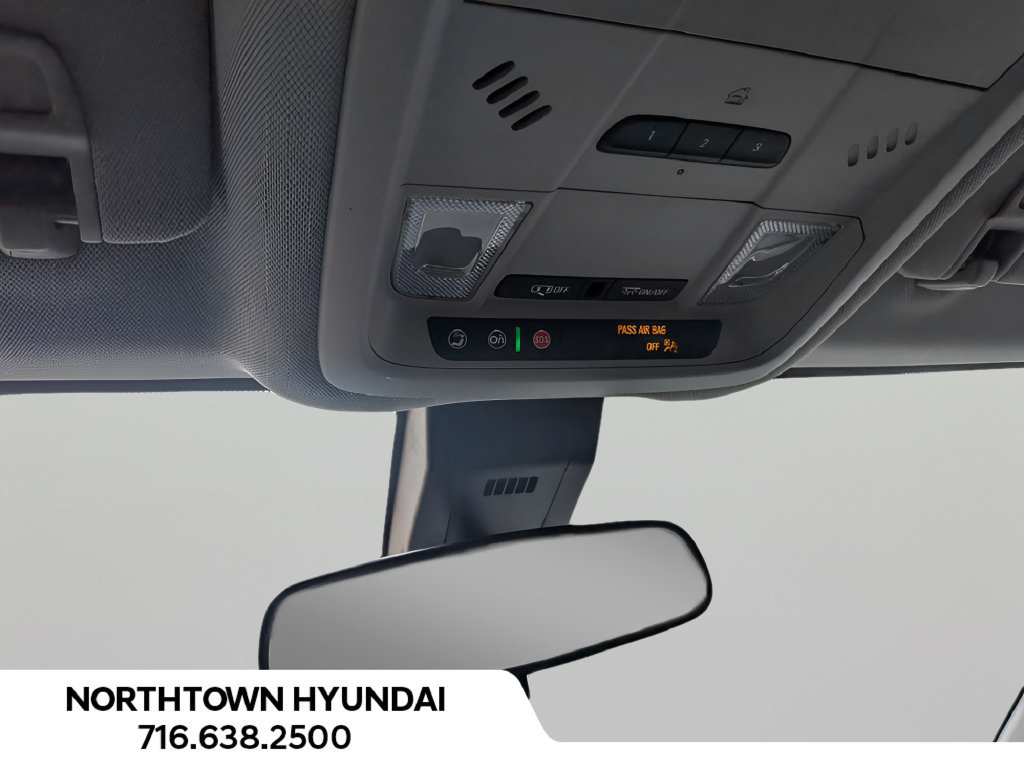 Used 2021 Chevrolet Equinox LT FWD image 22