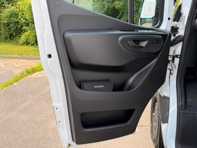 New 2025 Mercedes-Benz Sprinter 2500 image 12