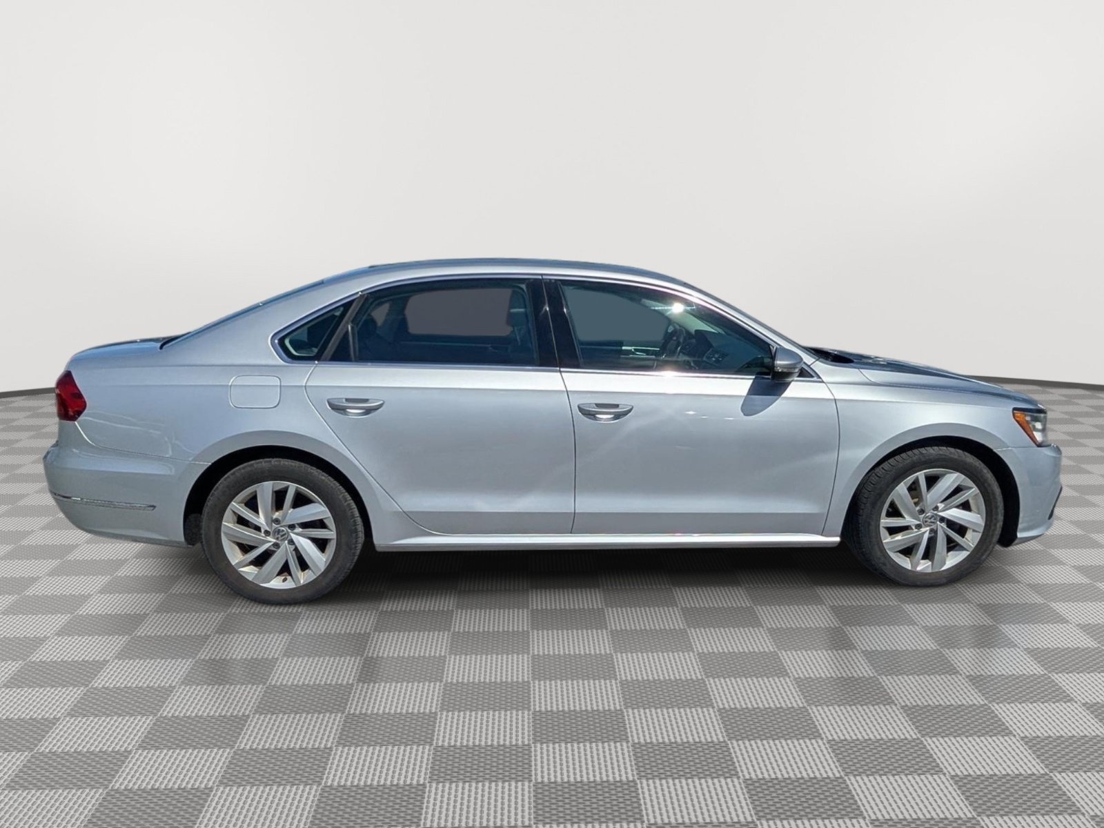 Used 2018 Volkswagen Passat 2.0T SE FWD image 6