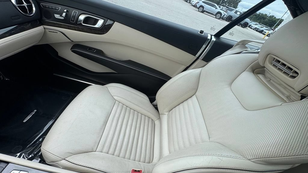 Used 2013 Mercedes-Benz SL 550 image 33