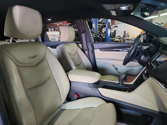 Used 2017 Cadillac XT5 FWD image 20