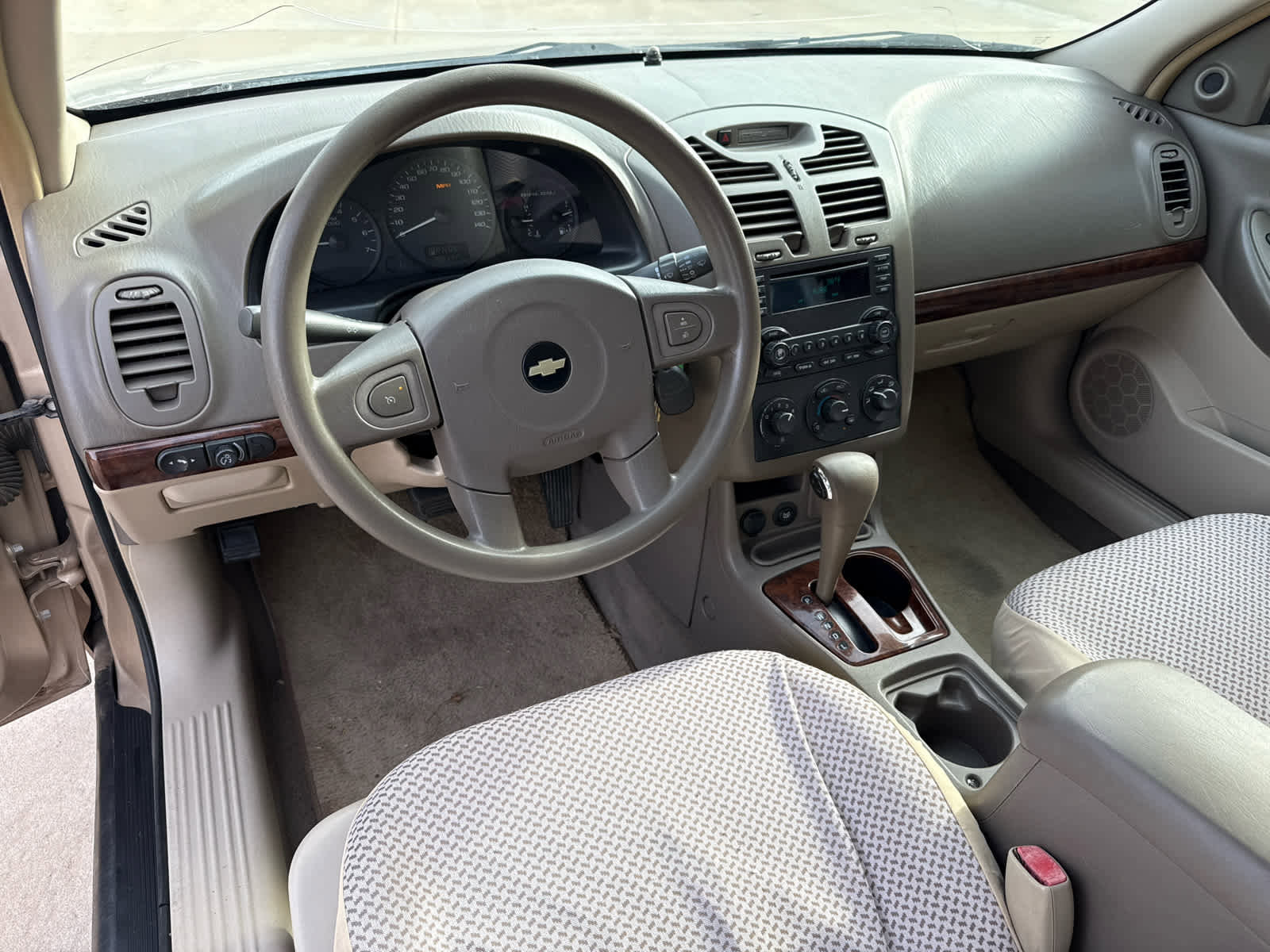 Used 2005 Chevrolet Malibu LS image 11
