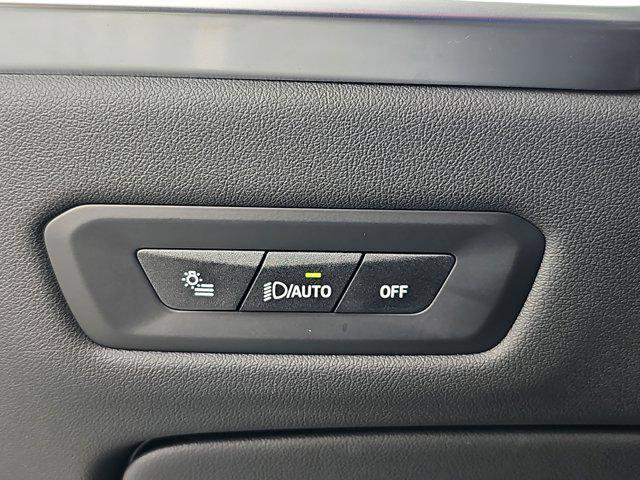 Used 2025 BMW X5 sDrive40i w/ Premium Package image 26