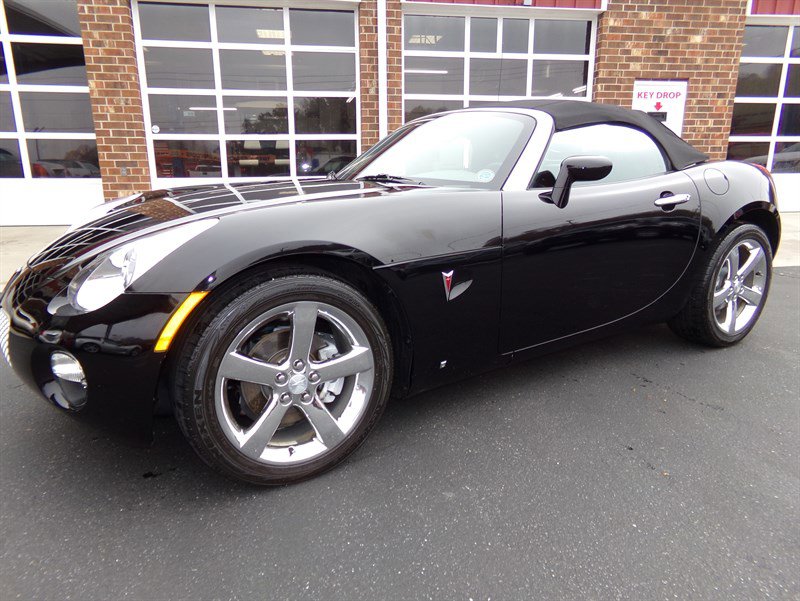 Used 2007 Pontiac Solstice Convertible w/ Premium Package image 5