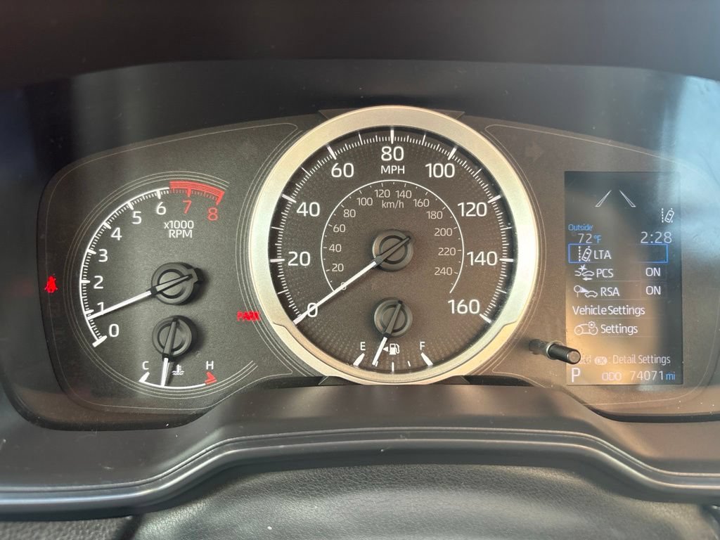 Used 2020 Toyota Corolla LE FWD image 15