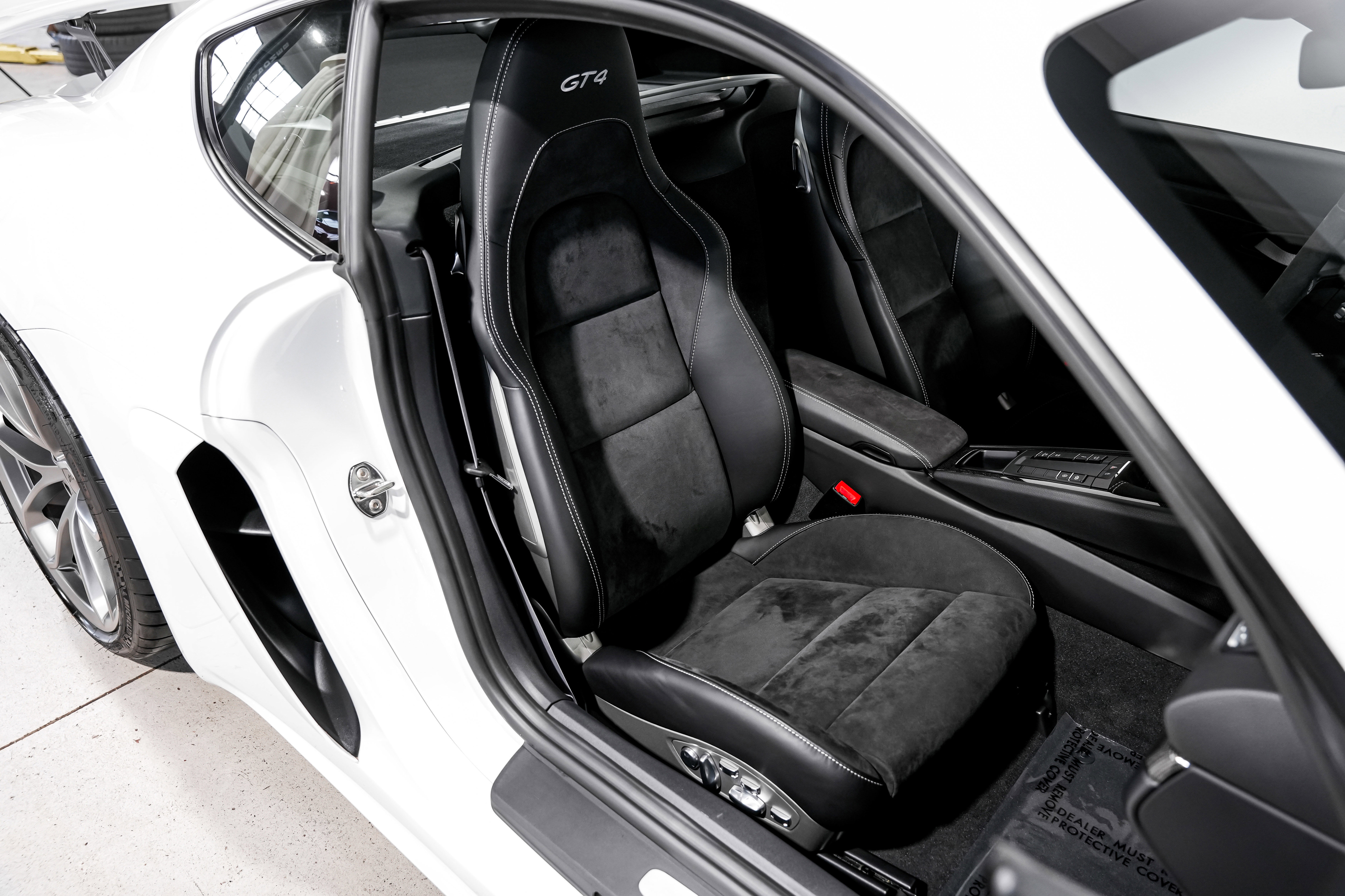 Used 2020 Porsche 718 Cayman GT4 image 25