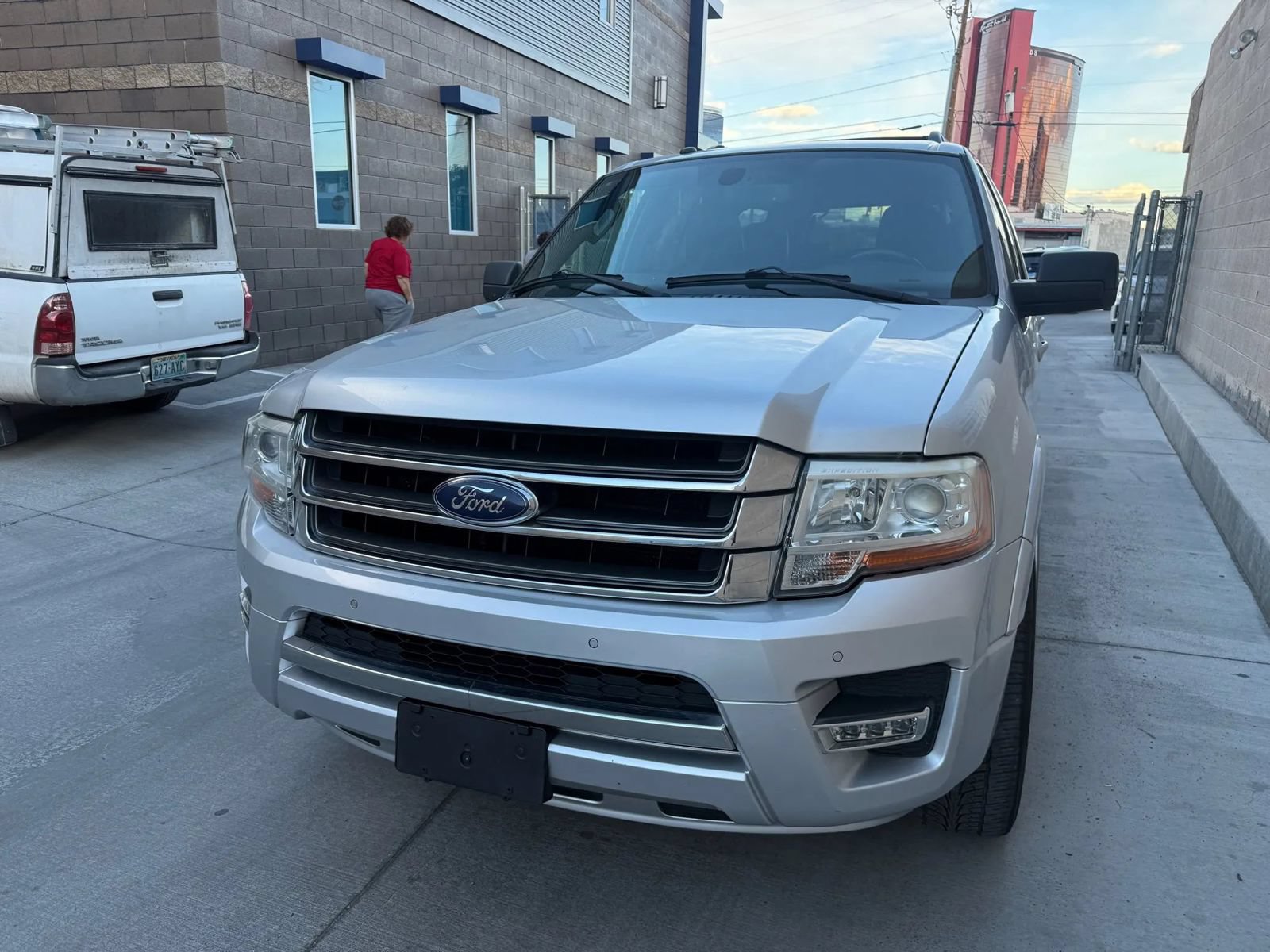 Used 2017 Ford Expedition EL Limited RWD image 8