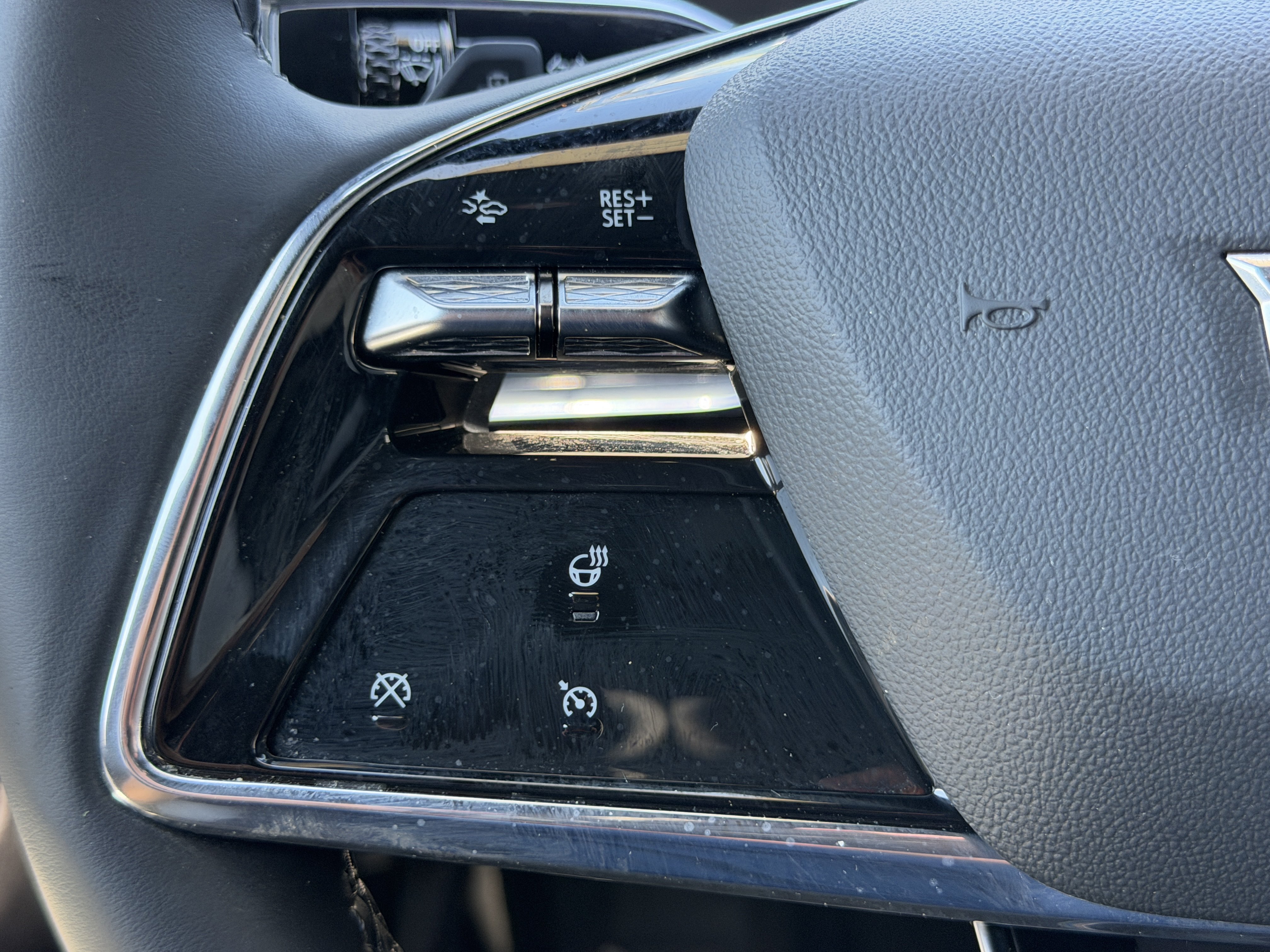 Certified 2024 Cadillac Lyriq Luxury RWD image 31