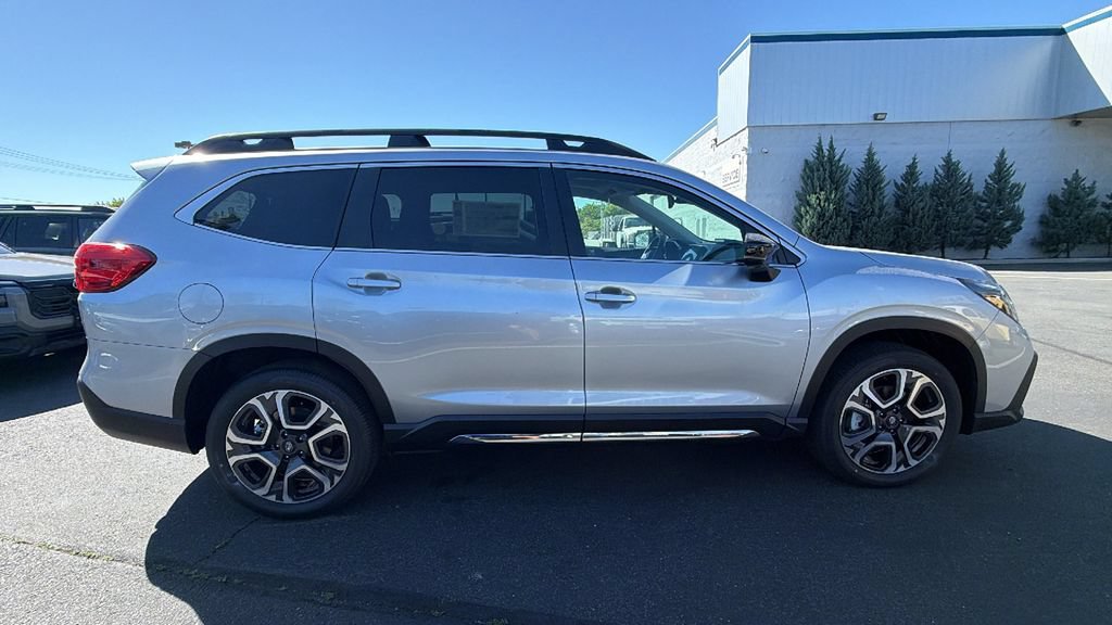 New 2026 Subaru Ascent Limited AWD/4WD image 3