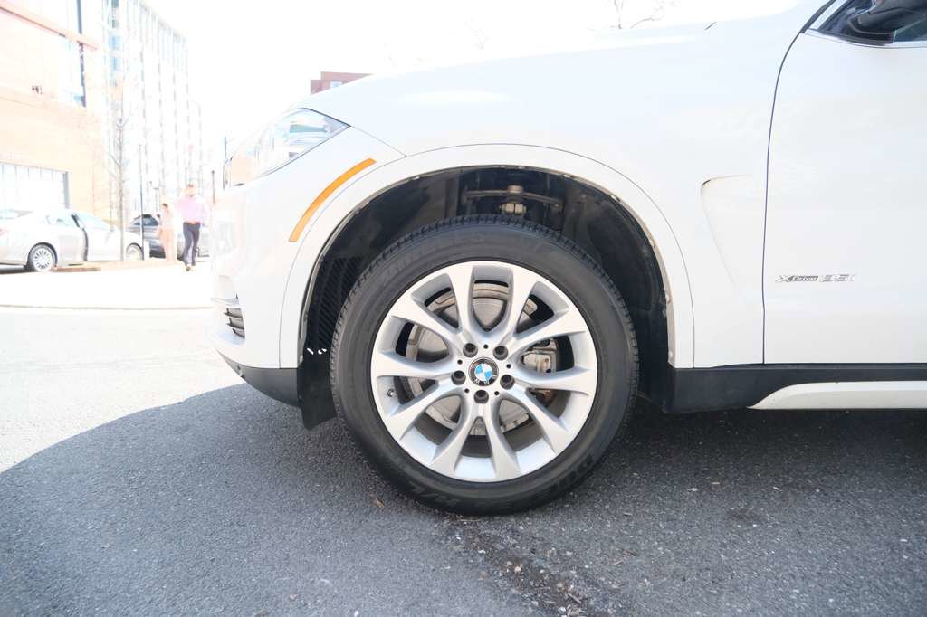 Used 2014 BMW X5 xDrive35i w/ Premium Package AWD/4WD image 5