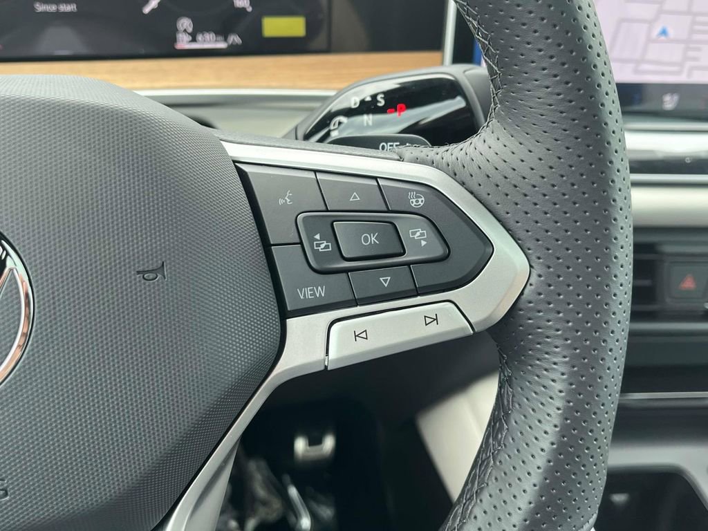 New 2026 Volkswagen Tiguan SEL R-Line AWD/4WD image 16