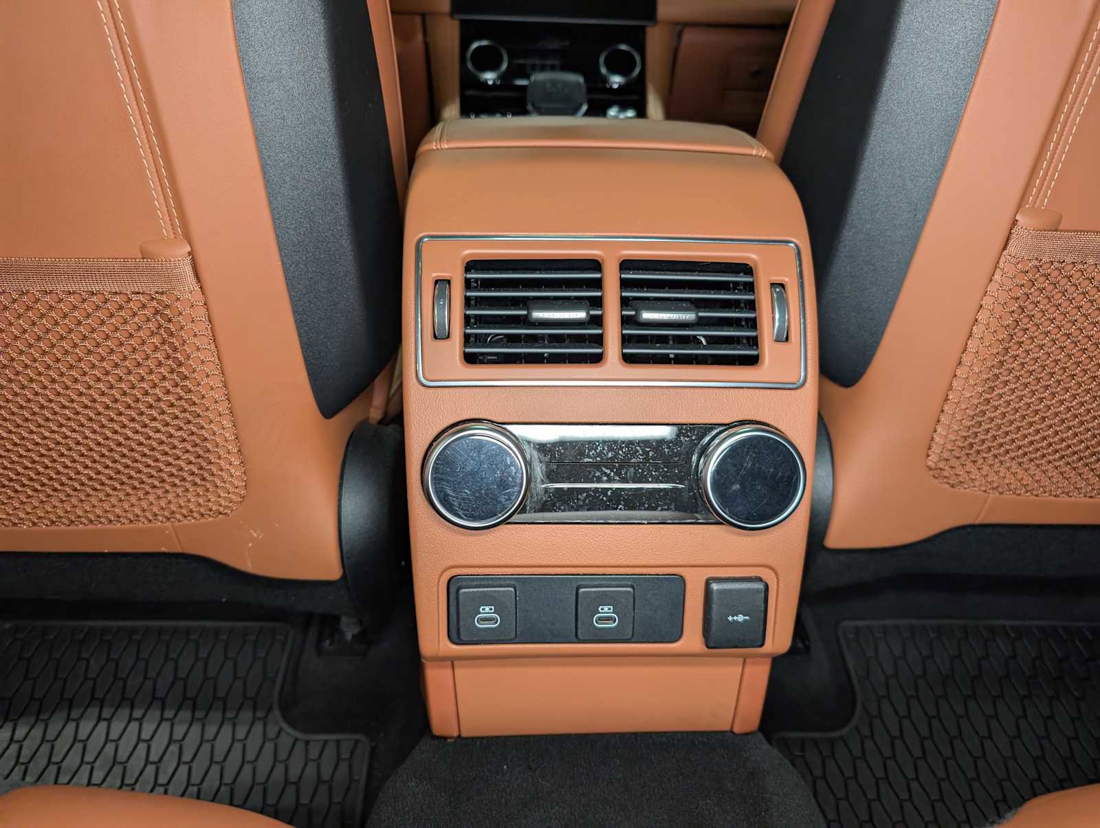 Used 2021 Jaguar F-PACE SVR image 20