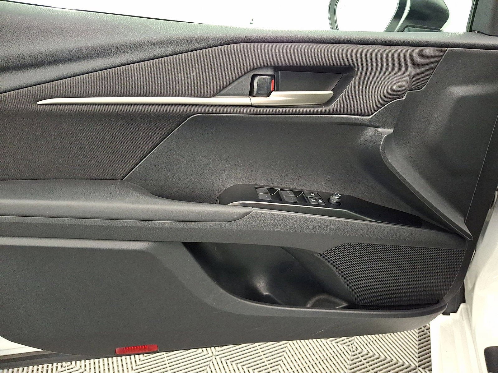 Certified 2025 Toyota Camry LE FWD image 10