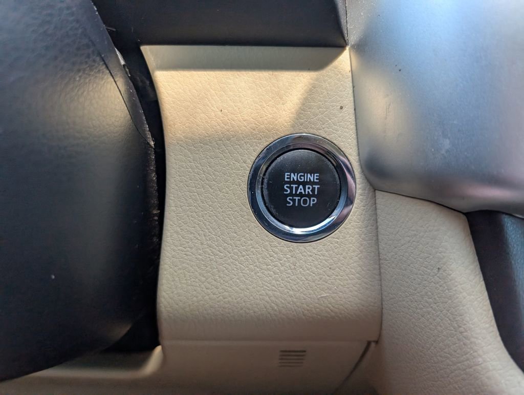 Used 2017 Toyota Highlander XLE AWD/4WD image 20