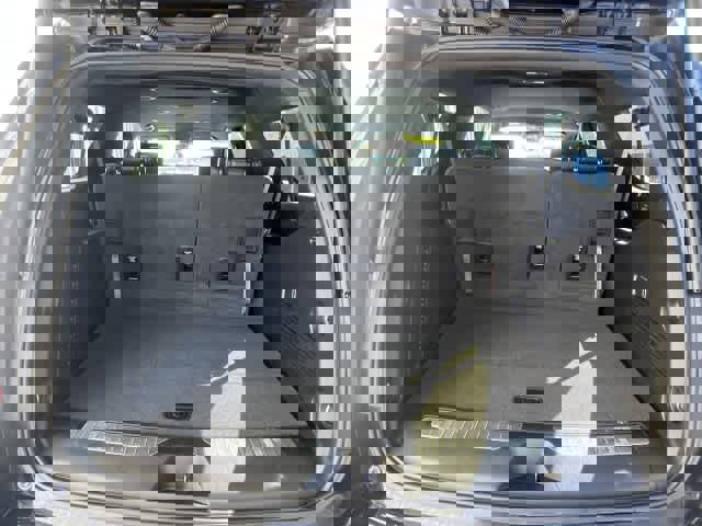 Used 2024 Chevrolet Suburban RST image 11