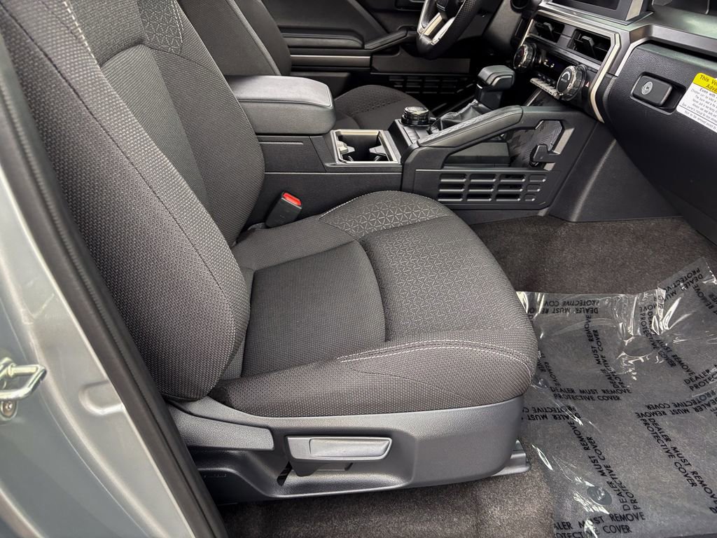 Certified 2025 Toyota 4Runner SR5 image 39