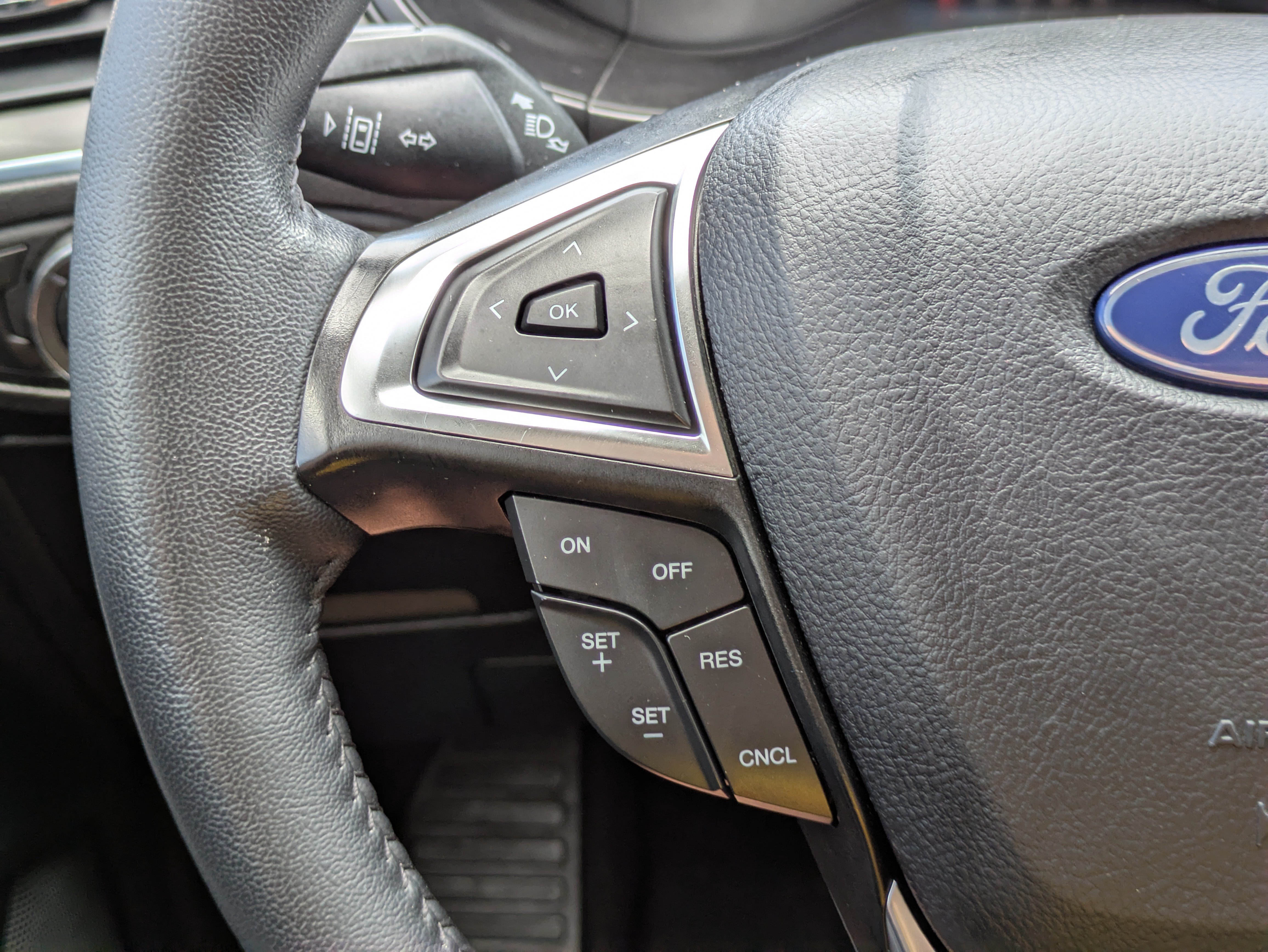 Used 2024 Ford Edge Titanium AWD/4WD image 36