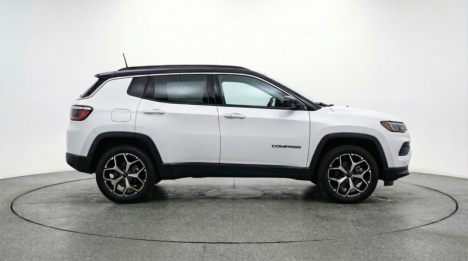 Used 2025 Jeep Compass Limited AWD/4WD image 11