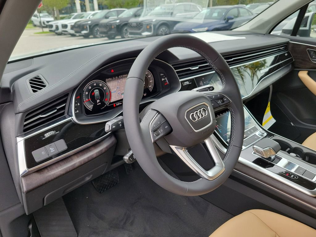 New 2026 Audi Q7 2.0T Premium image 7